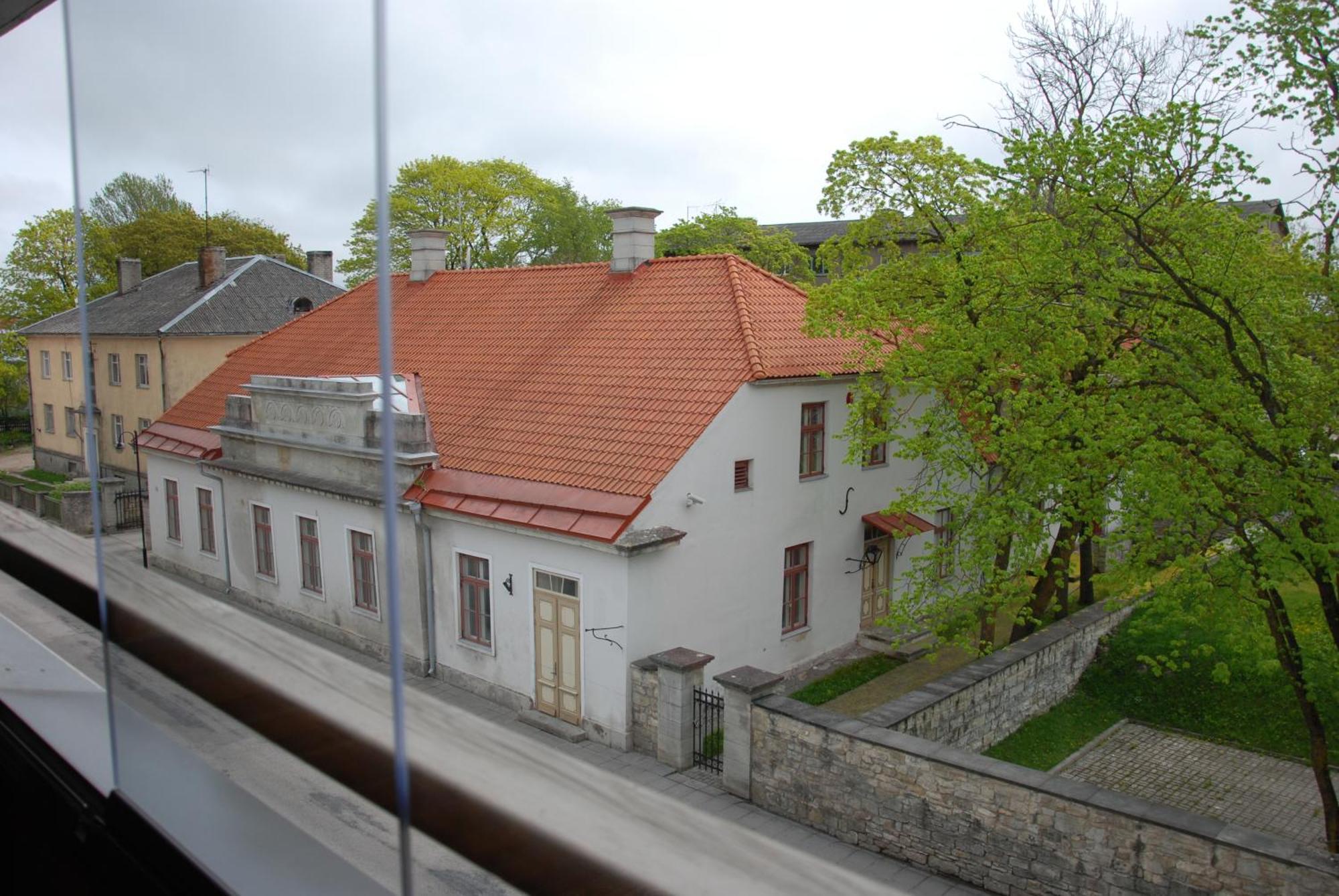 Kuressaare Tallinn Street Apartments Exterior foto